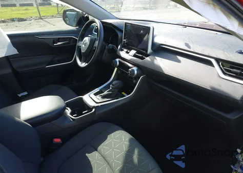 2024 Toyota Rav4 Xle z USA, uszkodzony, nr VIN 2T3W1RFV8RW363315